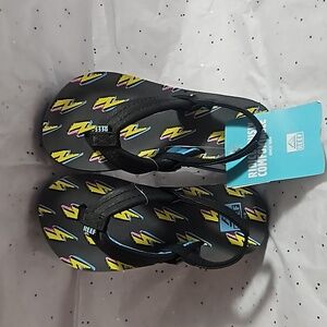 REEF LIGHTNING SANDALS: NEW WITH TAGS: SIZE 7/8